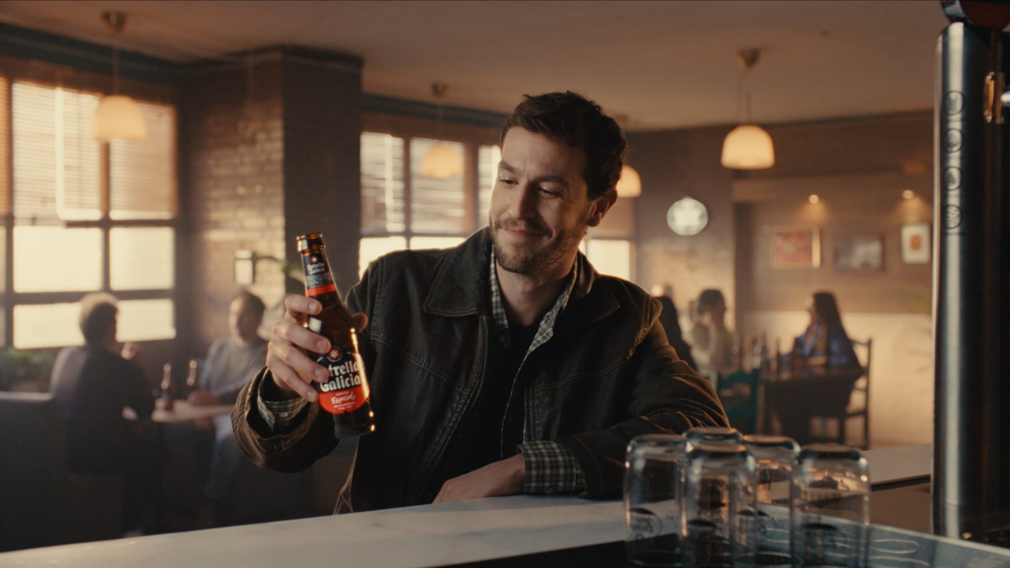 Estrella Galicia — colour grade still